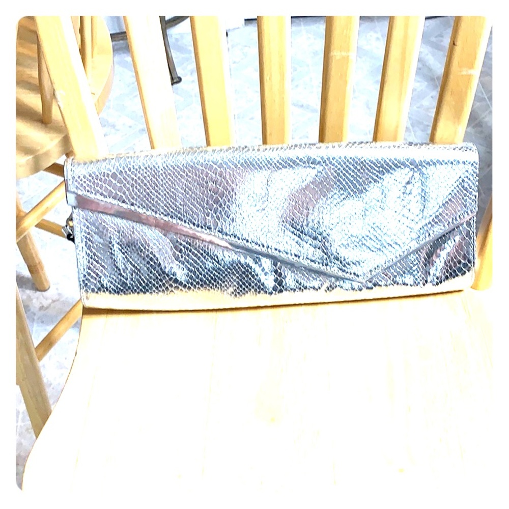 Large Metallic Clutch